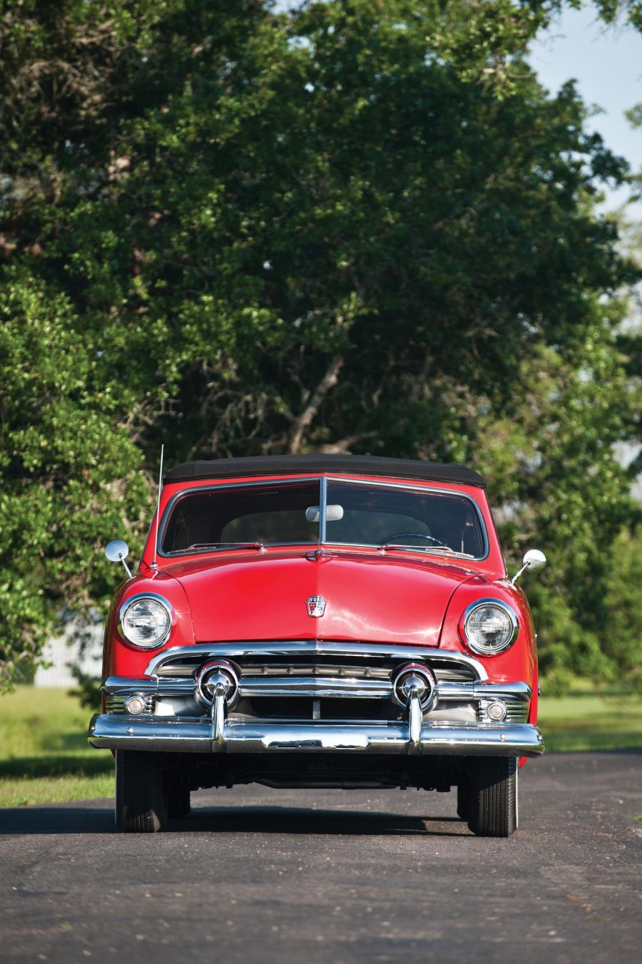  Ford Custom DeLuxe Convertible 1951 года  (фото 37 из 71)